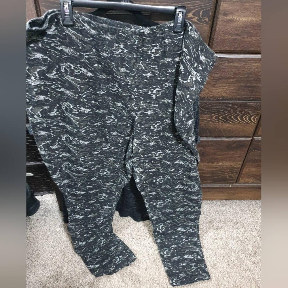 New Camo 4x Leggings In Black & Gray